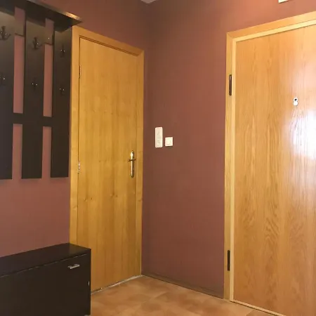 *beverly Hills* Near South Park * Sofia